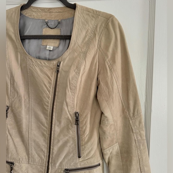 EUC. Banana Republic leather jacket / XS / genuine / distressed cream - Picture 10 of 11
